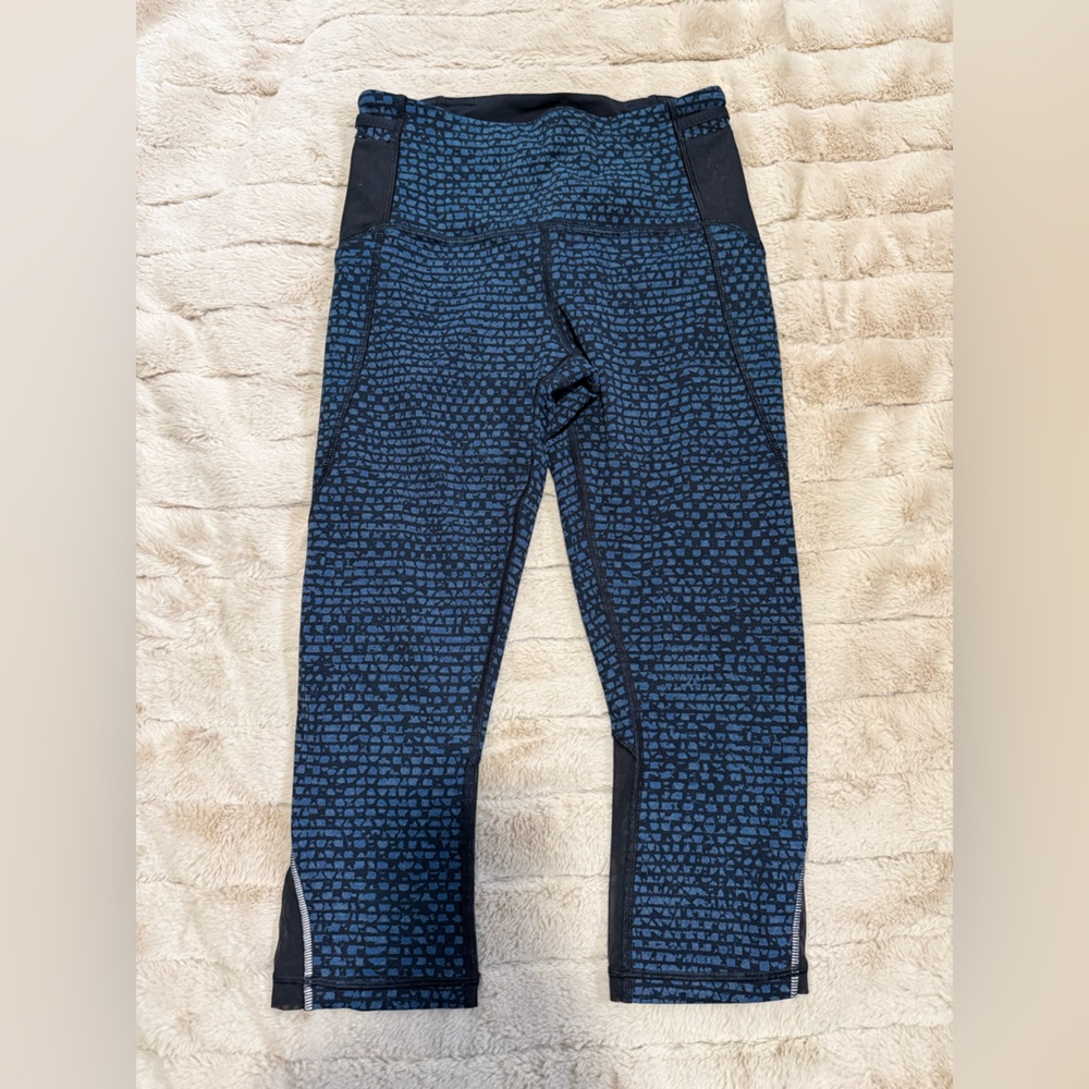 Lululemon Blue Black & Mesh Capri Leggings
